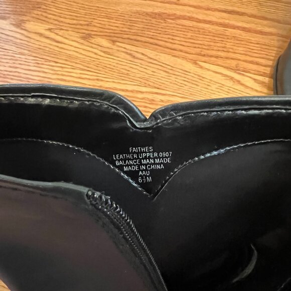 Black heeled mid calf boots - Picture 3 of 4